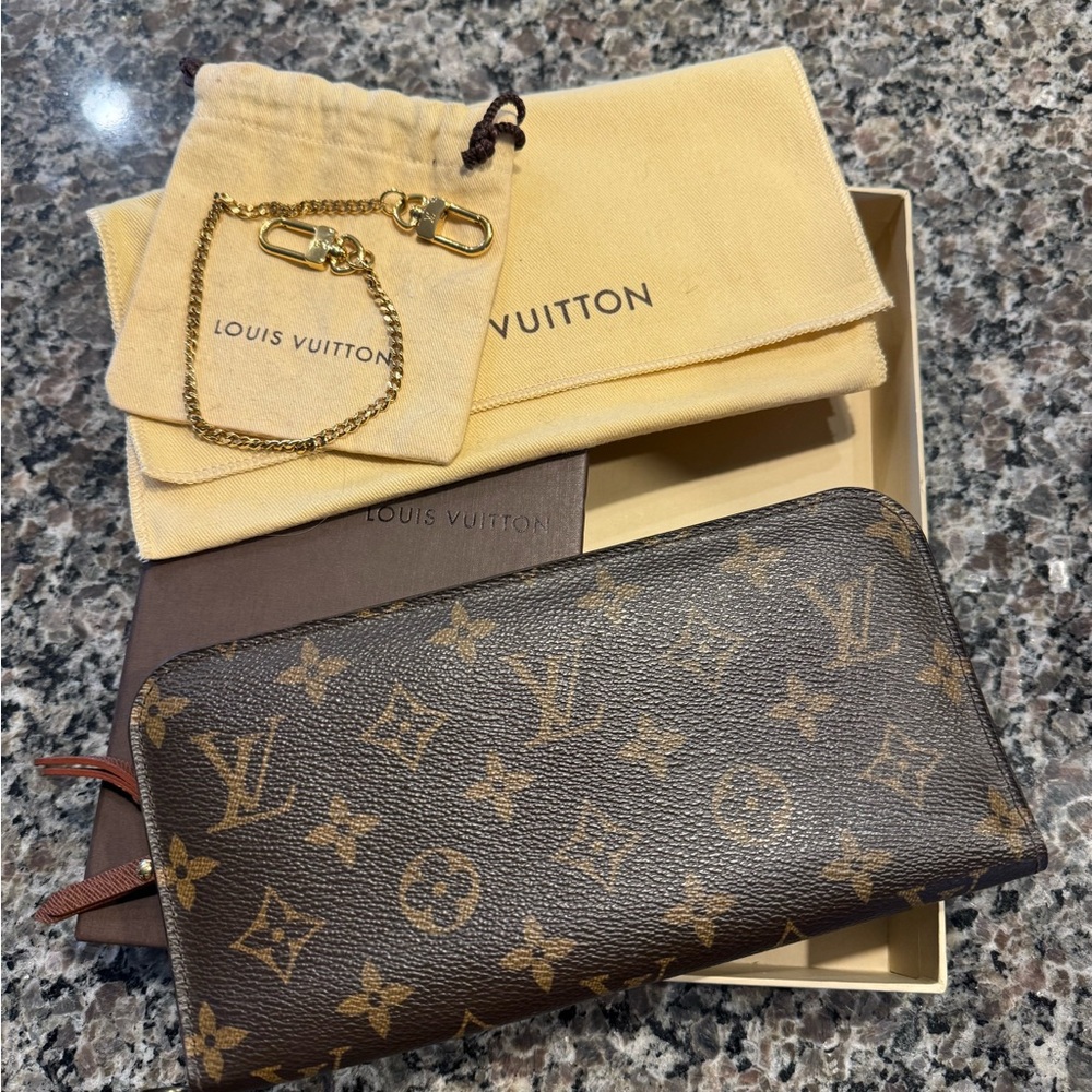 Louis Vuitton Textured Tan Leather Wallet